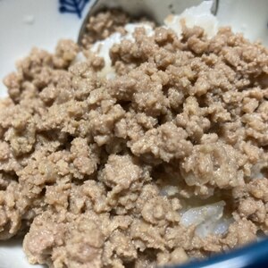 ふんわり卵で☆二色そぼろ丼